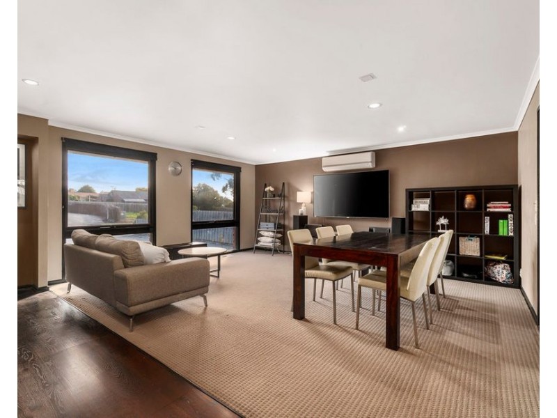 97 Fraser Crescent, Wantirna South VIC 3152