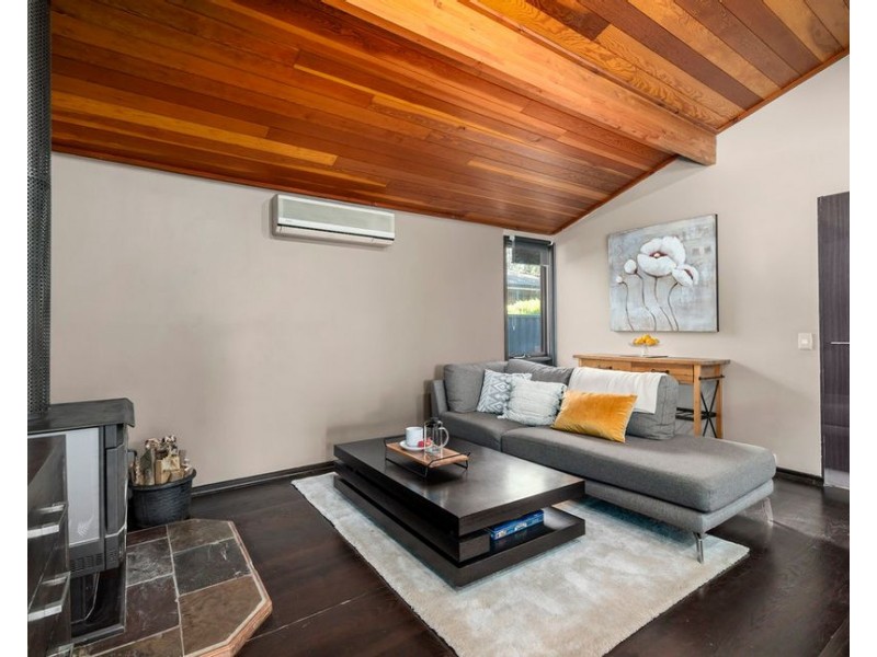 97 Fraser Crescent, Wantirna South VIC 3152