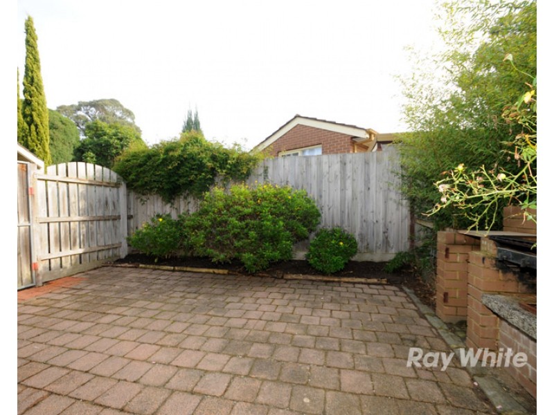 33 Lumeah Crescent, Ferntree Gully VIC 3156