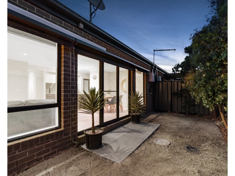 41 Springleaf Avenue, Clyde North VIC 3978