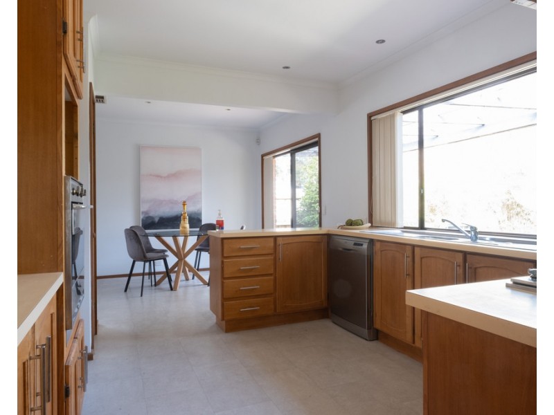 5 Charlton Court, Wantirna South VIC 3152