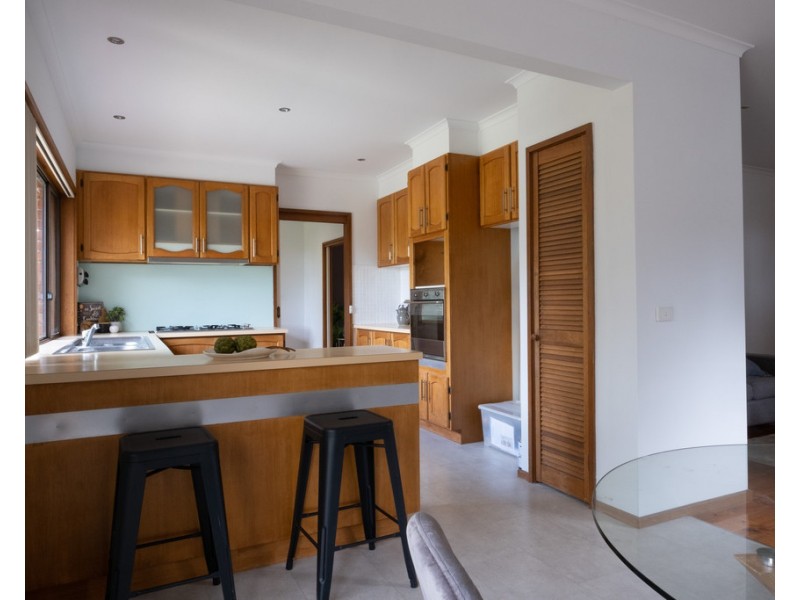 5 Charlton Court, Wantirna South VIC 3152