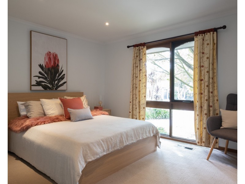 5 Charlton Court, Wantirna South VIC 3152