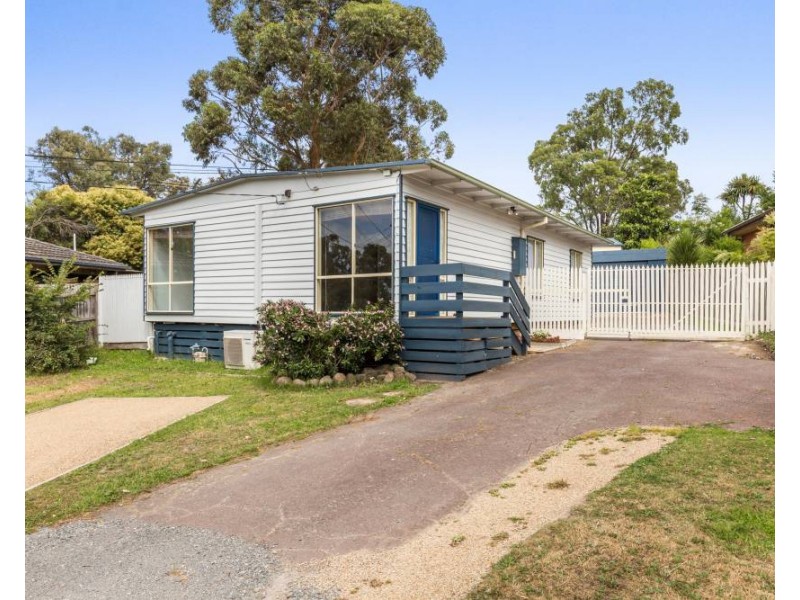 16 Queenstown Road, Boronia VIC 3155