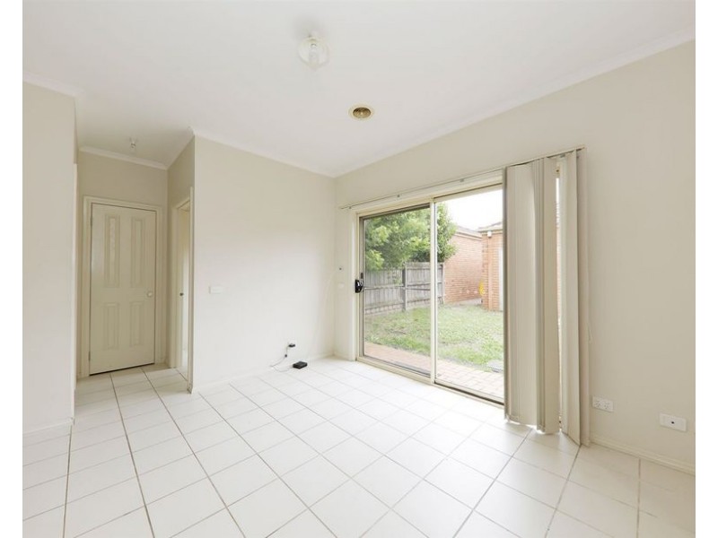 18 Larkspur Circuit, Glen Waverley VIC 3150