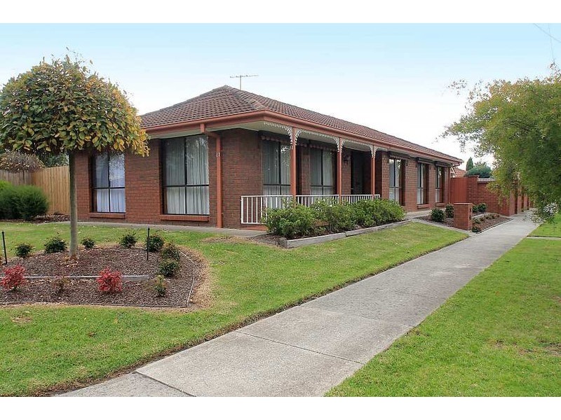 11 Coppelia Street, Wantirna South VIC 3152