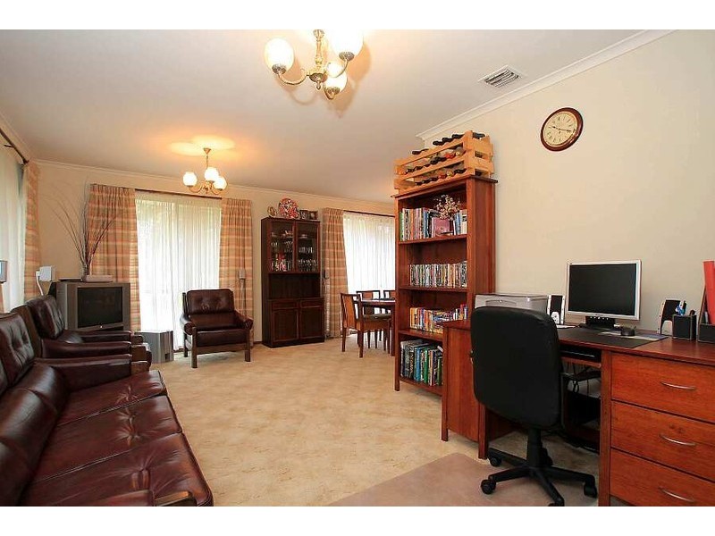 11 Coppelia Street, Wantirna South VIC 3152