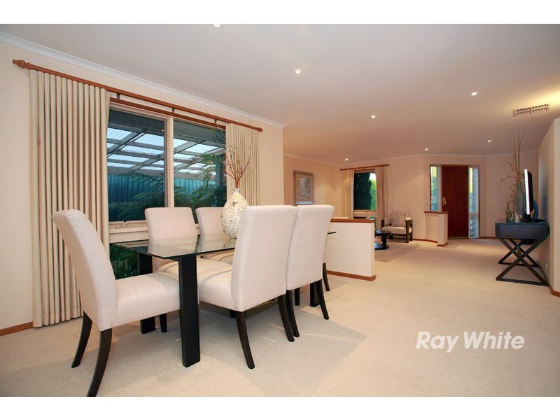 16 Dayan Drive, Wantirna South VIC 3152