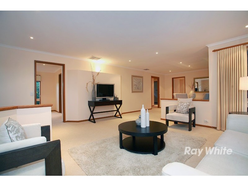 16 Dayan Drive, Wantirna South VIC 3152