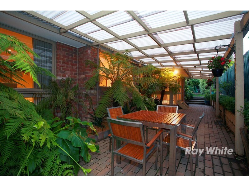 16 Dayan Drive, Wantirna South VIC 3152