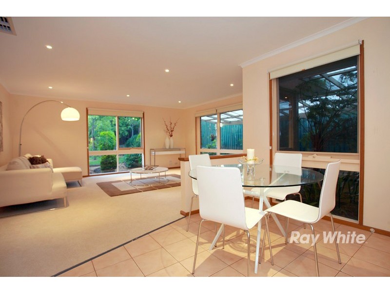 16 Dayan Drive, Wantirna South VIC 3152