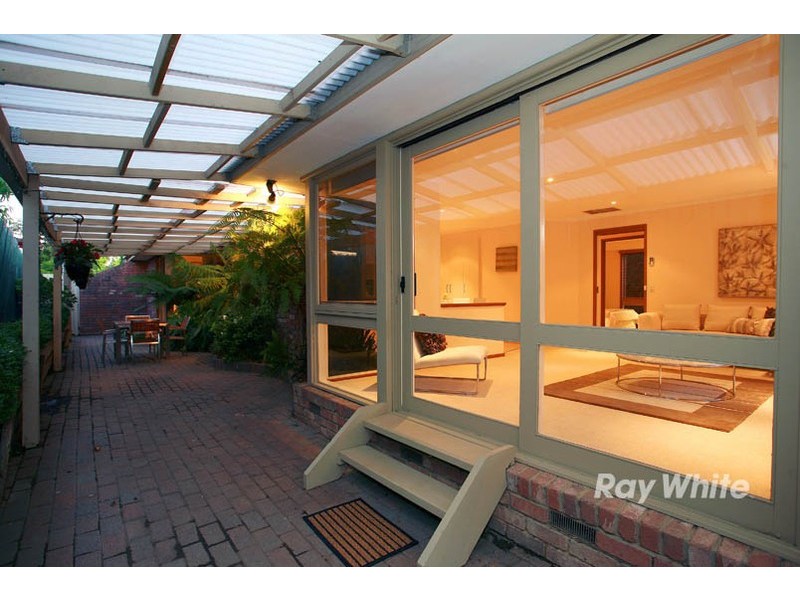 16 Dayan Drive, Wantirna South VIC 3152