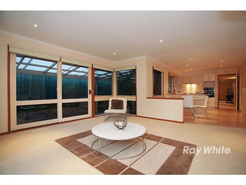 16 Dayan Drive, Wantirna South VIC 3152