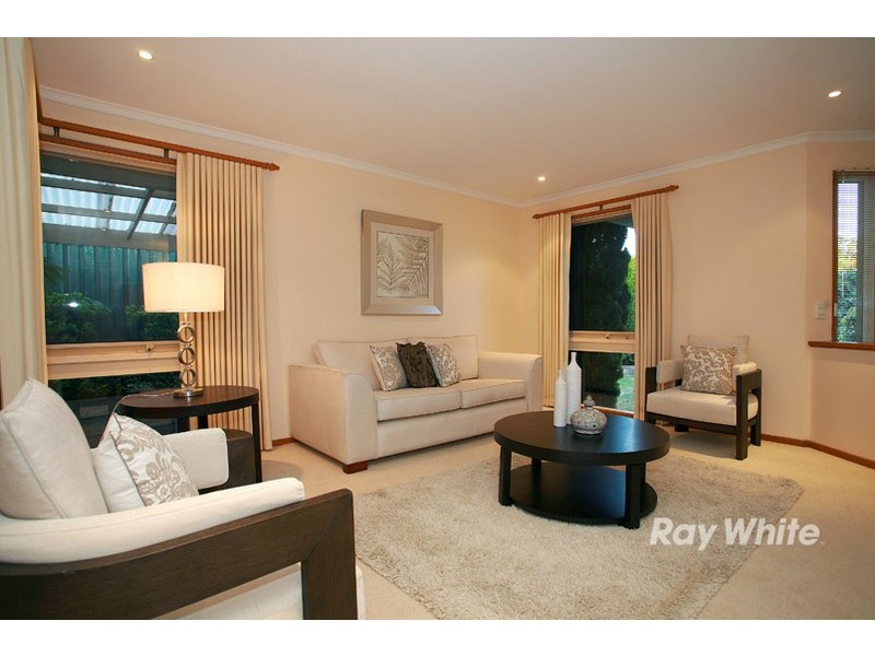 16 Dayan Drive, Wantirna South VIC 3152