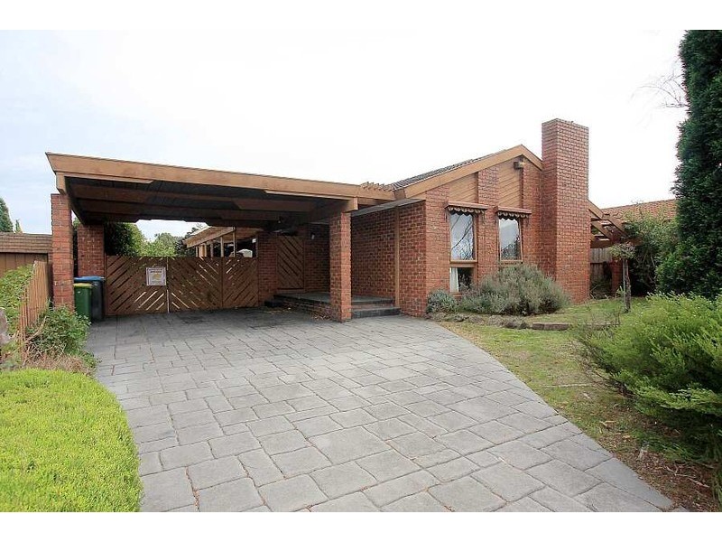 11 Merryn Grove, Wantirna South VIC 3152