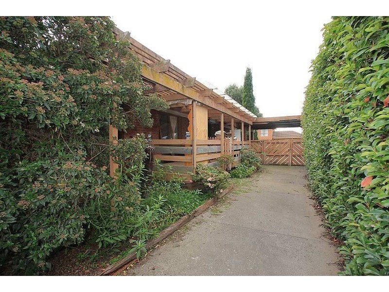 11 Merryn Grove, Wantirna South VIC 3152