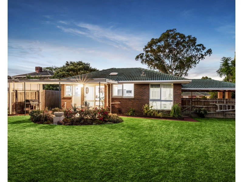 8 Amour Court, Wantirna South VIC 3152