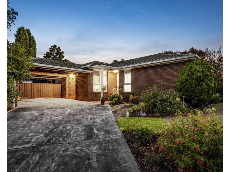 8 Amour Court, Wantirna South VIC 3152