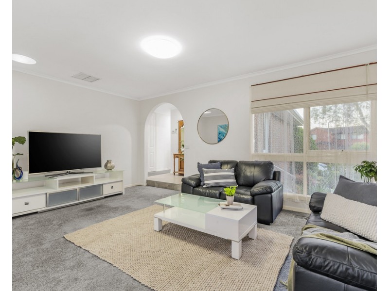 8 Amour Court, Wantirna South VIC 3152