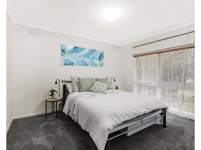 8 Amour Court, Wantirna South VIC 3152