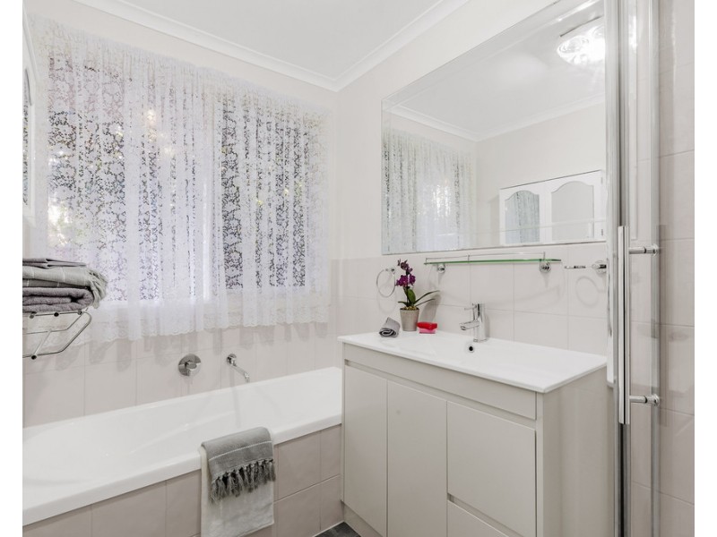 8 Amour Court, Wantirna South VIC 3152