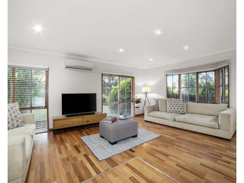 98 Wallace Road, Wantirna South VIC 3152