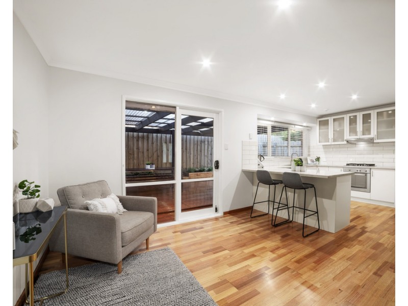 98 Wallace Road, Wantirna South VIC 3152