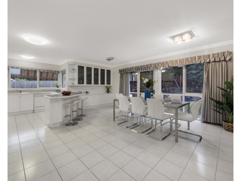 72 Freemantle Drive, Wantirna South VIC 3152