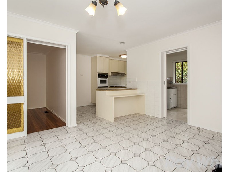 62 Guinevere Parade, Glen Waverley VIC 3150