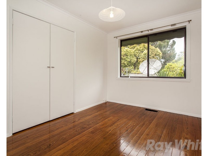 62 Guinevere Parade, Glen Waverley VIC 3150