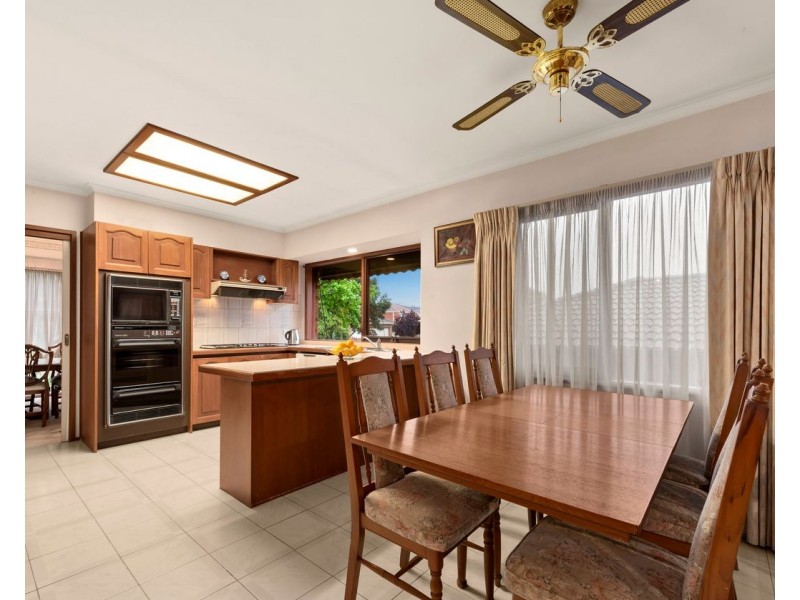 62 Wakley Crescent, Wantirna South VIC 3152