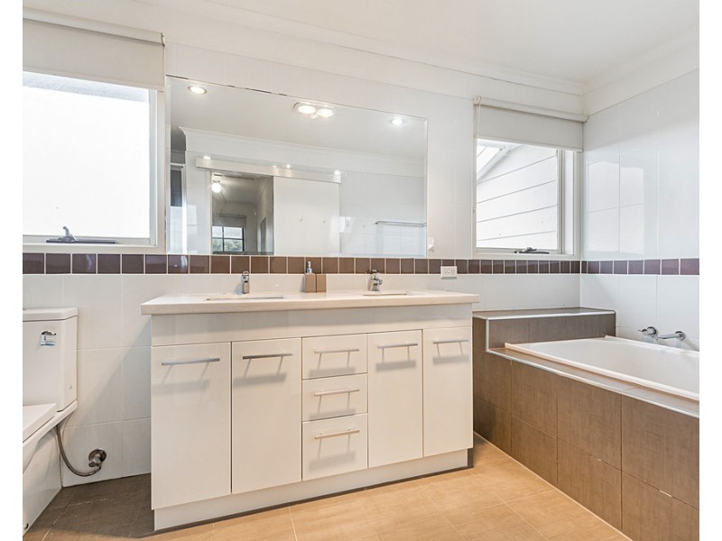 11 The Mews, Wantirna VIC 3152