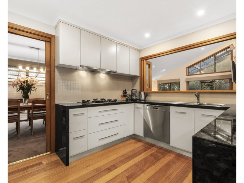 6 Reita Avenue, Wantirna South VIC 3152