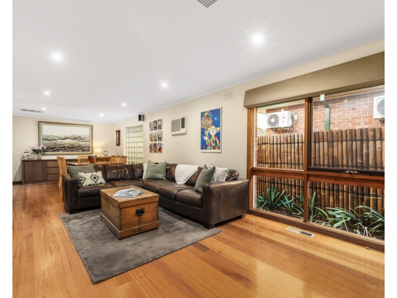 6 Reita Avenue, Wantirna South VIC 3152