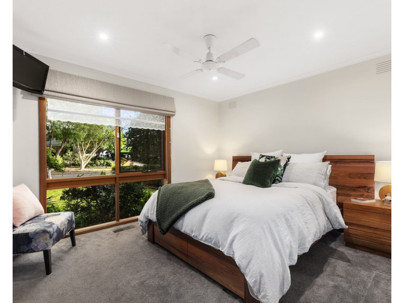 6 Reita Avenue, Wantirna South VIC 3152