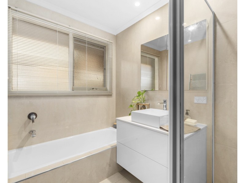 6 Reita Avenue, Wantirna South VIC 3152