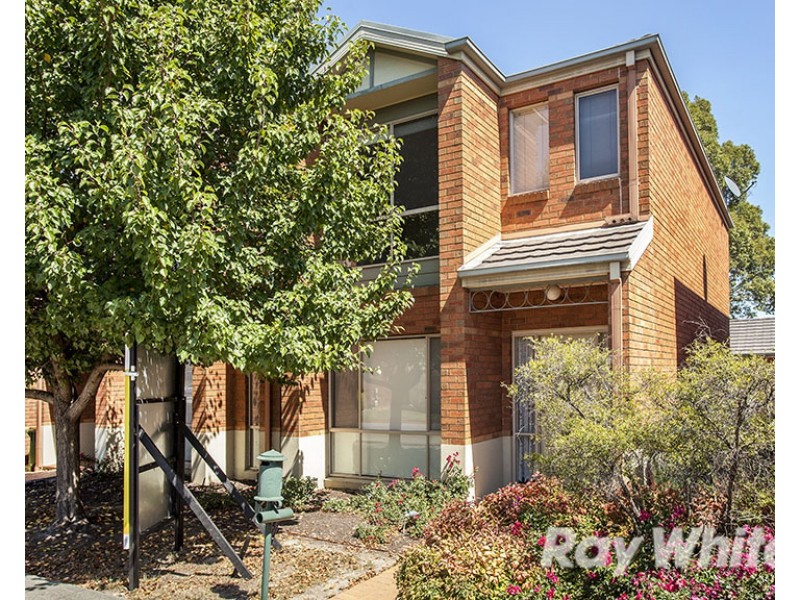 9 St Laurent Rise, Knoxfield VIC 3180