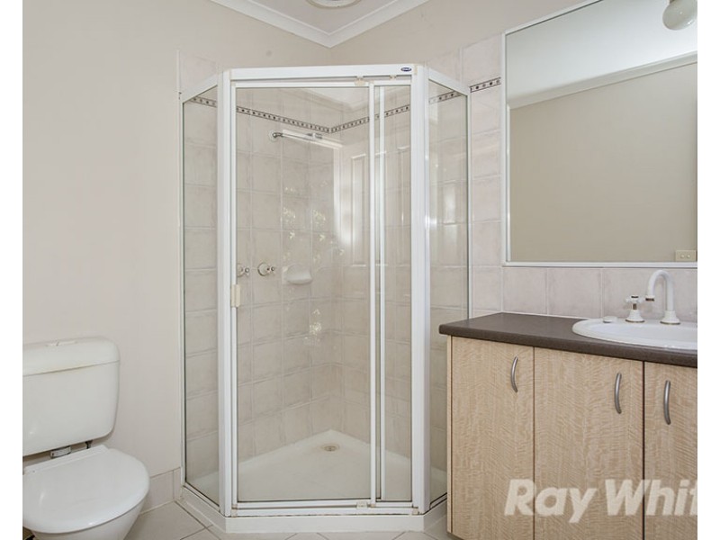 9 St Laurent Rise, Knoxfield VIC 3180