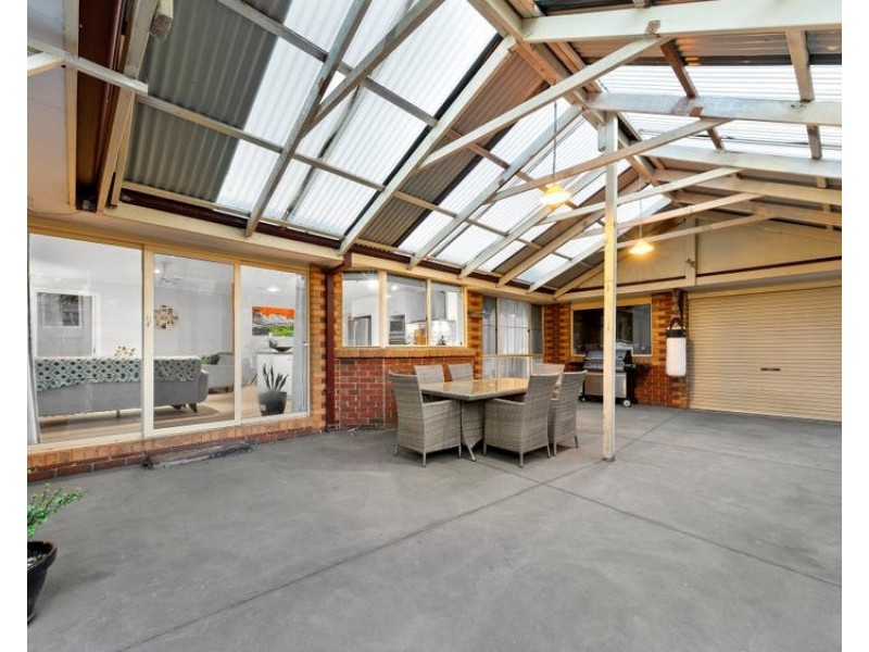 11 Turnberry Avenue, Narre Warren South VIC 3805