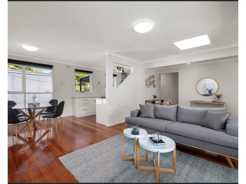 94 David Street North, Knoxfield VIC 3180