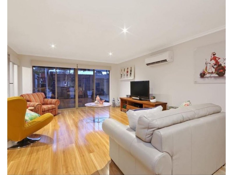 2/41 Deschamp Crescent, Rowville VIC 3178