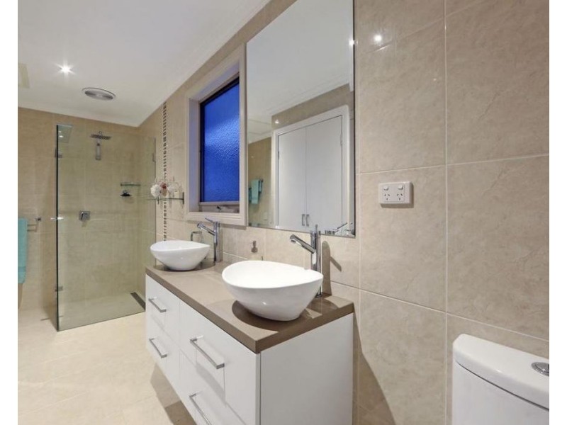 2/41 Deschamp Crescent, Rowville VIC 3178