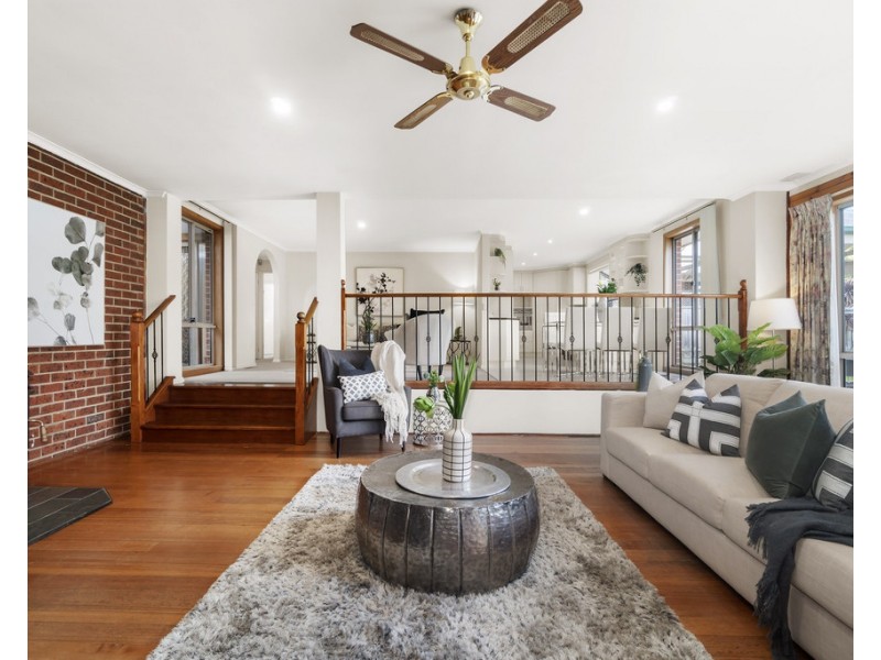 4 Cobain Square, Wantirna VIC 3152