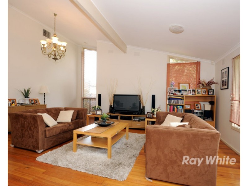 95 James Cook Drive, Endeavour Hills VIC 3802