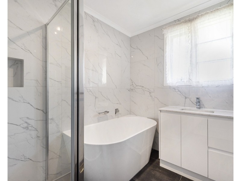 19 Lockwoods Road, Boronia VIC 3155