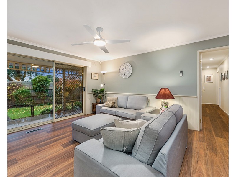 17 Riddell Road, Wantirna South VIC 3152