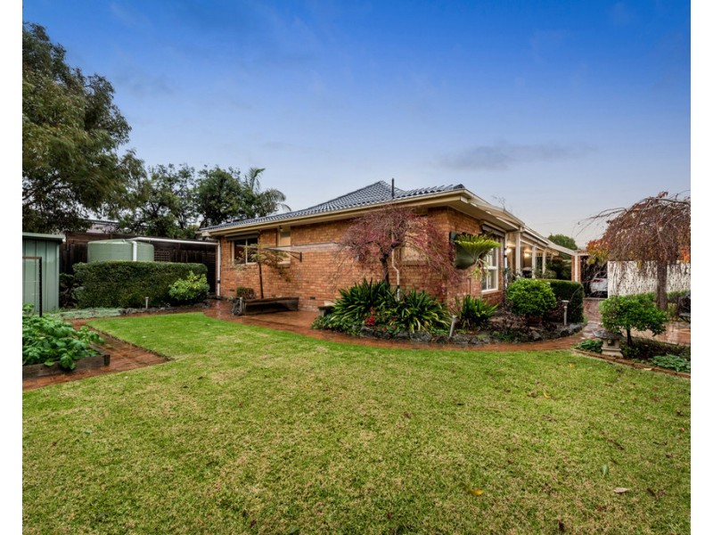 17 Riddell Road, Wantirna South VIC 3152