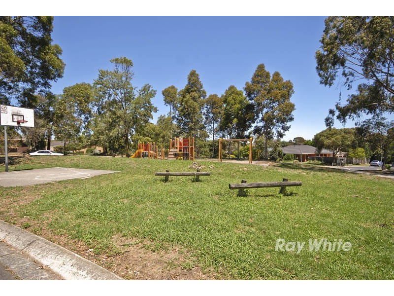 4 Mannix Square, Wantirna VIC 3152