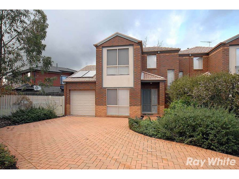 42 St Laurent Rise, Knoxfield VIC 3180