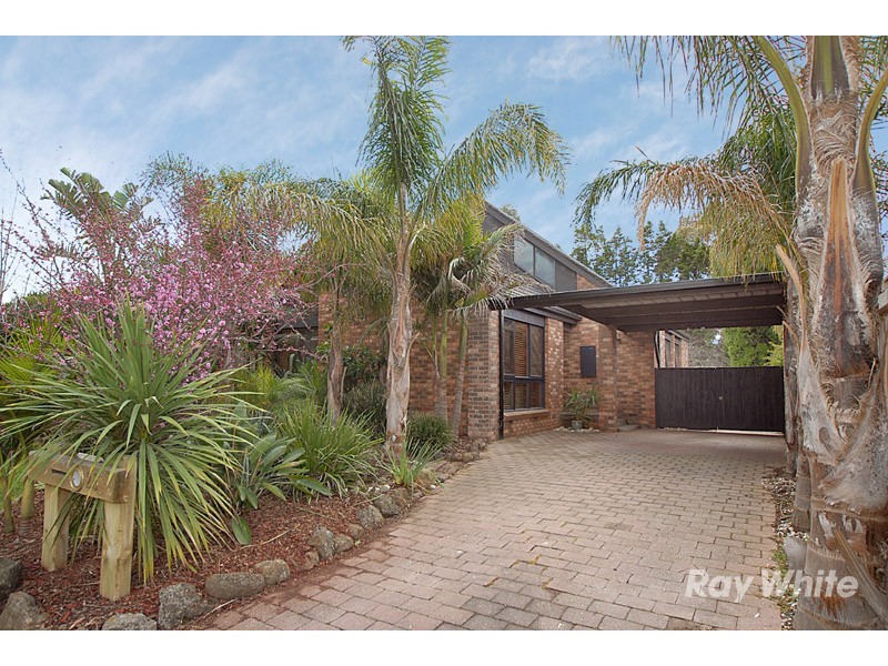25 Old Orchard Drive, Wantirna South VIC 3152